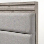 Ensemble de chambre à coucher 3 pièces en bois rembourré, lit à panneaux et deux tables de chevet, gris vieilli