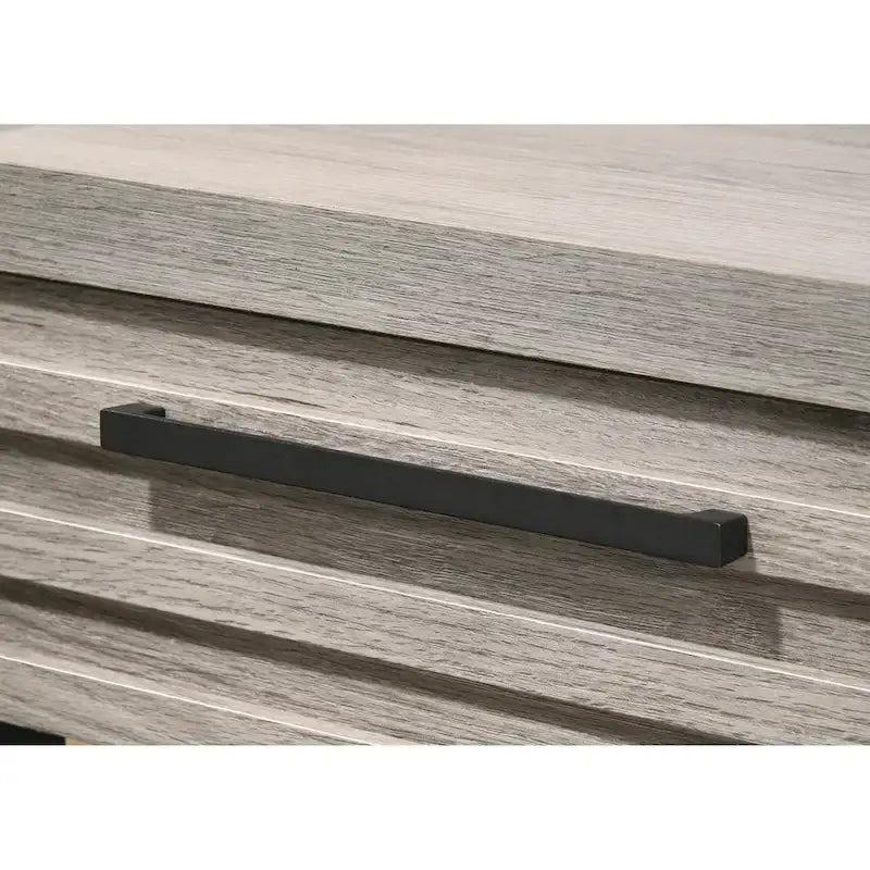 Ensemble de chambre à coucher 3 pièces en bois rembourré, lit à panneaux et deux tables de chevet, gris vieilli