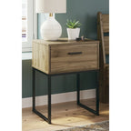Tête de lit à panneaux Deanlow Honey avec commode et table de chevet