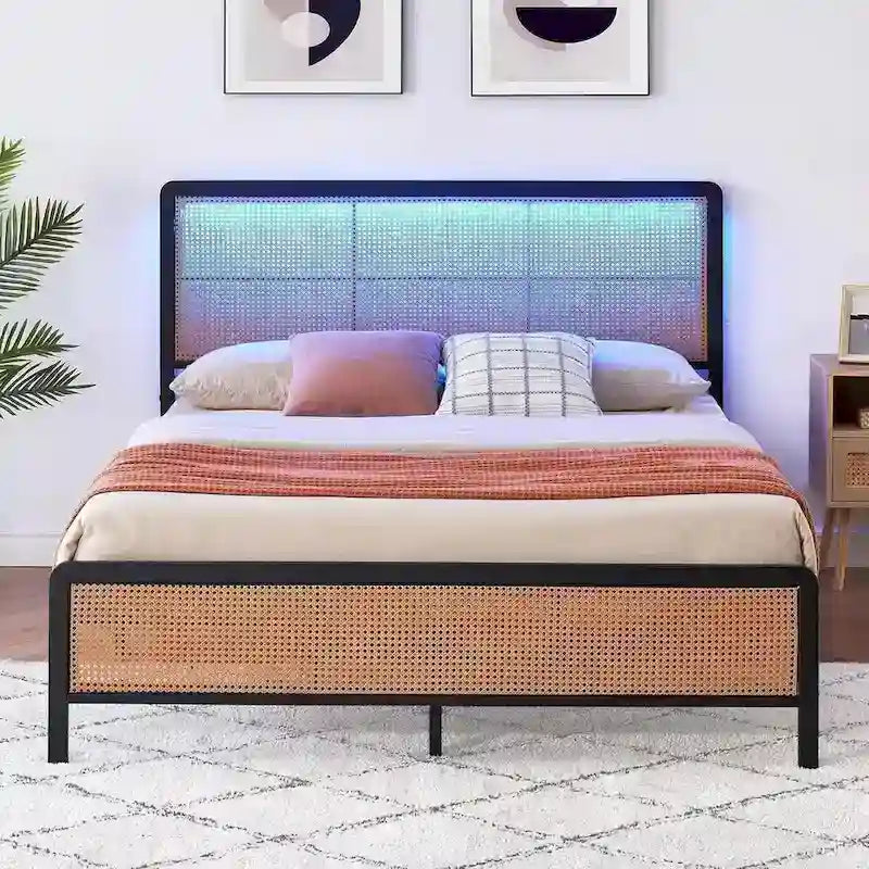 Cadres de lit bohème en rotin de style moderne avec lumière LED